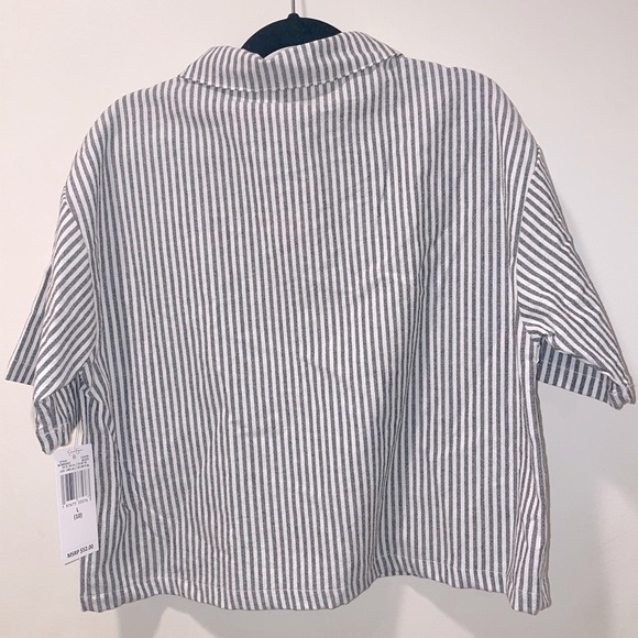 Girls Jessica Simpson Boxy Crop Poplin Button Up Shirt - Picture 2 of 4
